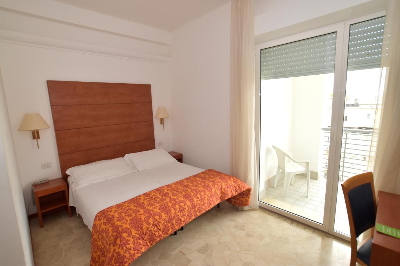 Hotel Villa del Parco Rimini Esterno foto