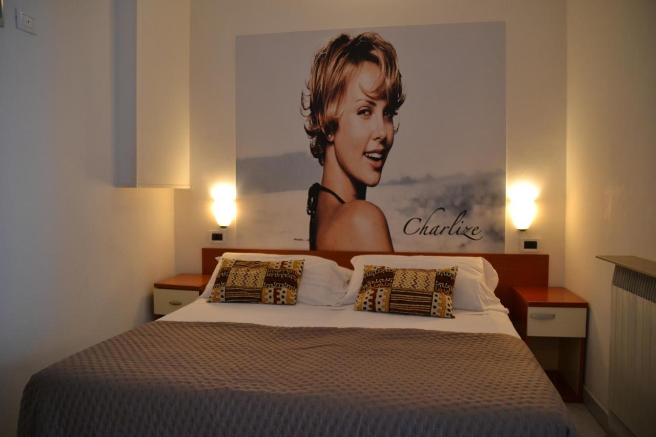 Hotel Villa del Parco Rimini Esterno foto