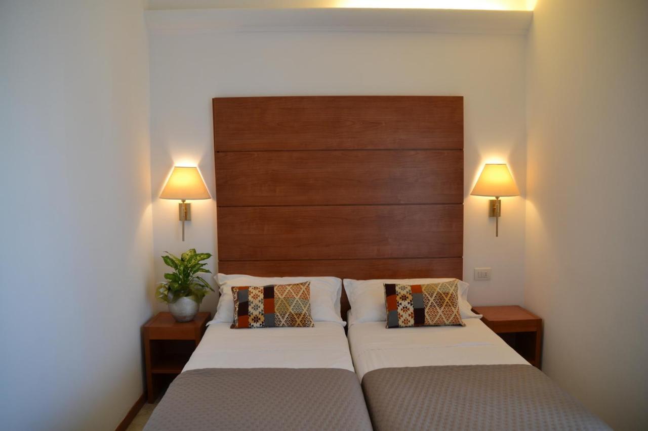Hotel Villa del Parco Rimini Esterno foto
