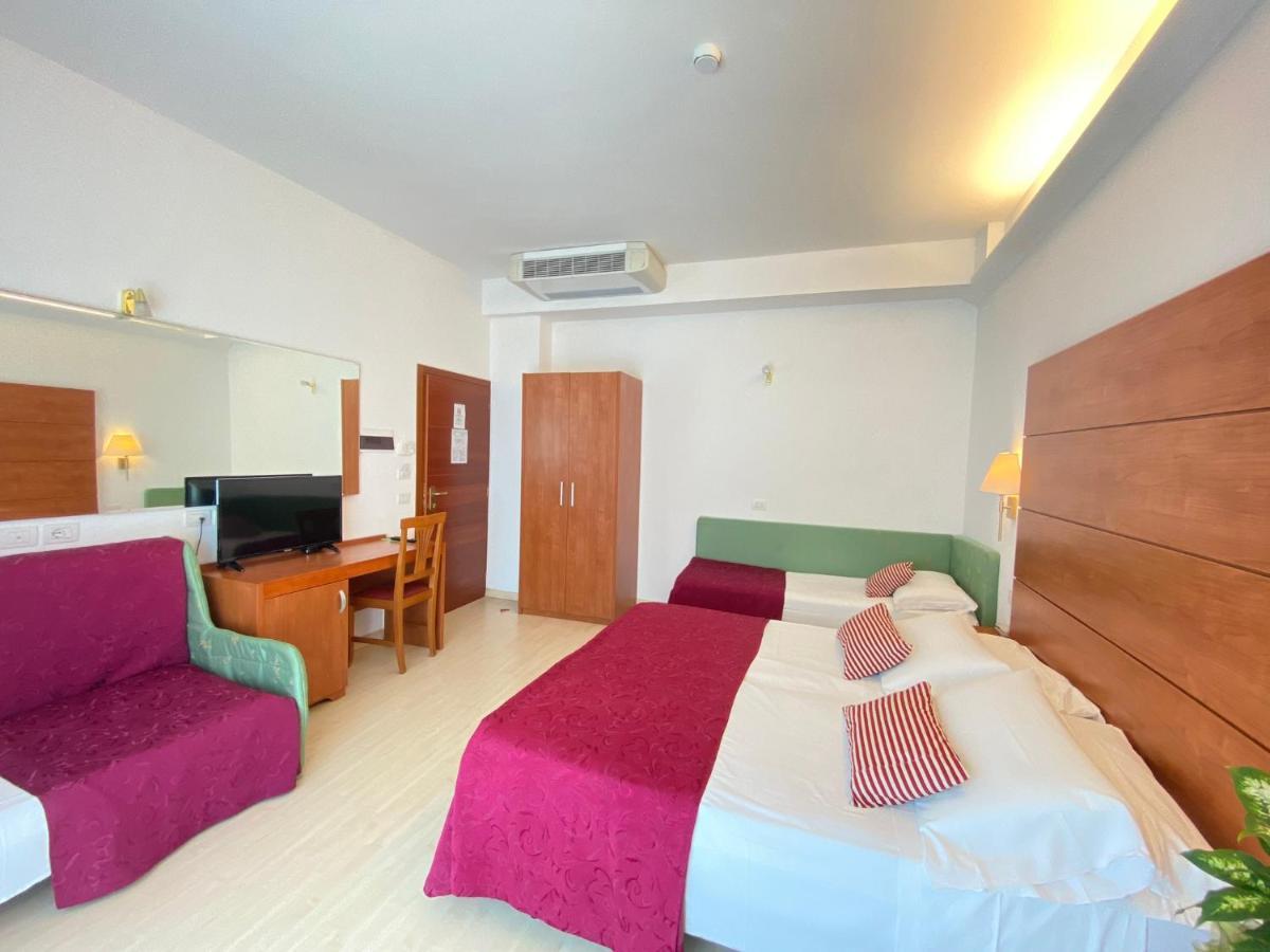Hotel Villa del Parco Rimini Esterno foto