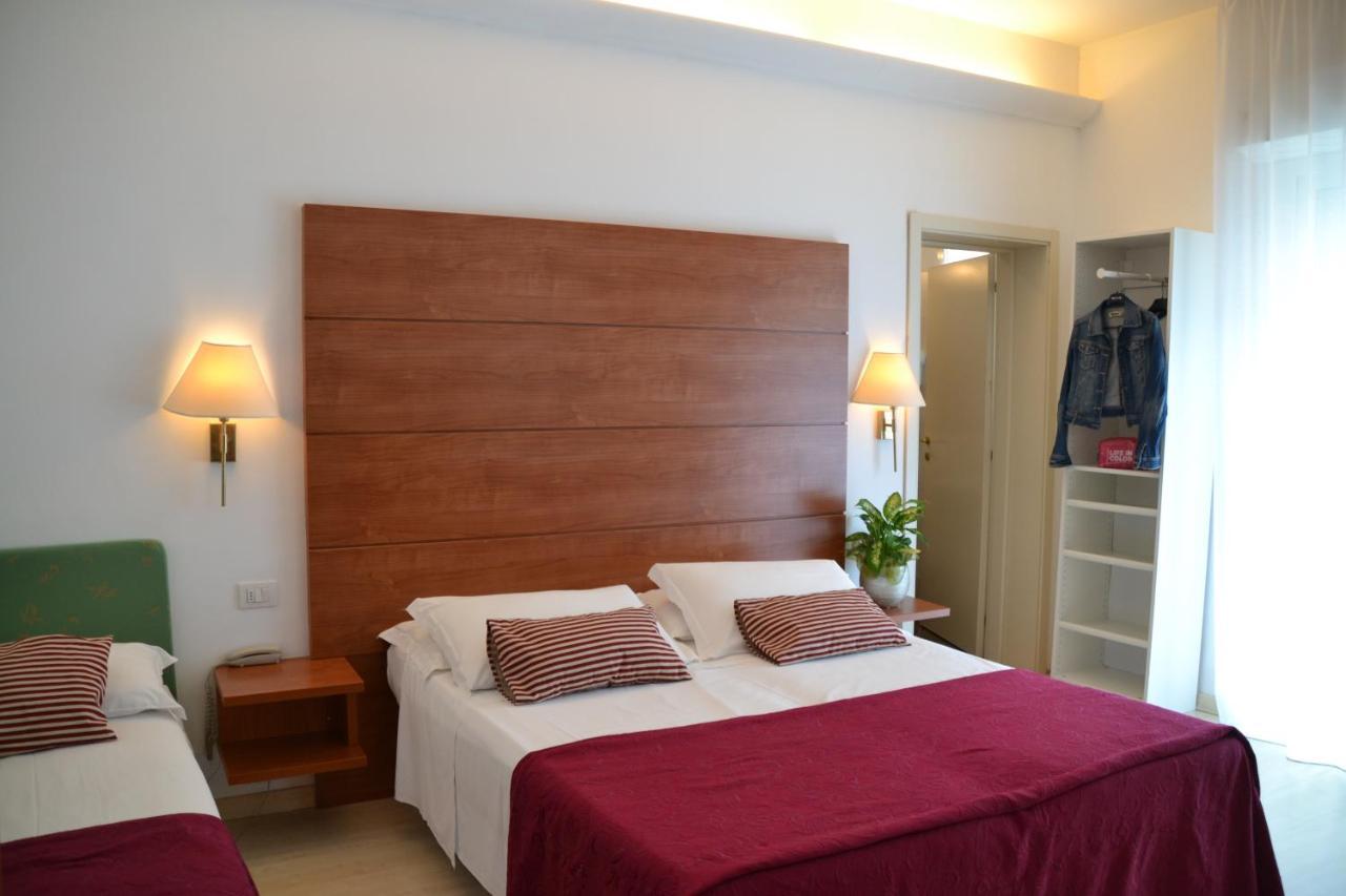 Hotel Villa del Parco Rimini Esterno foto
