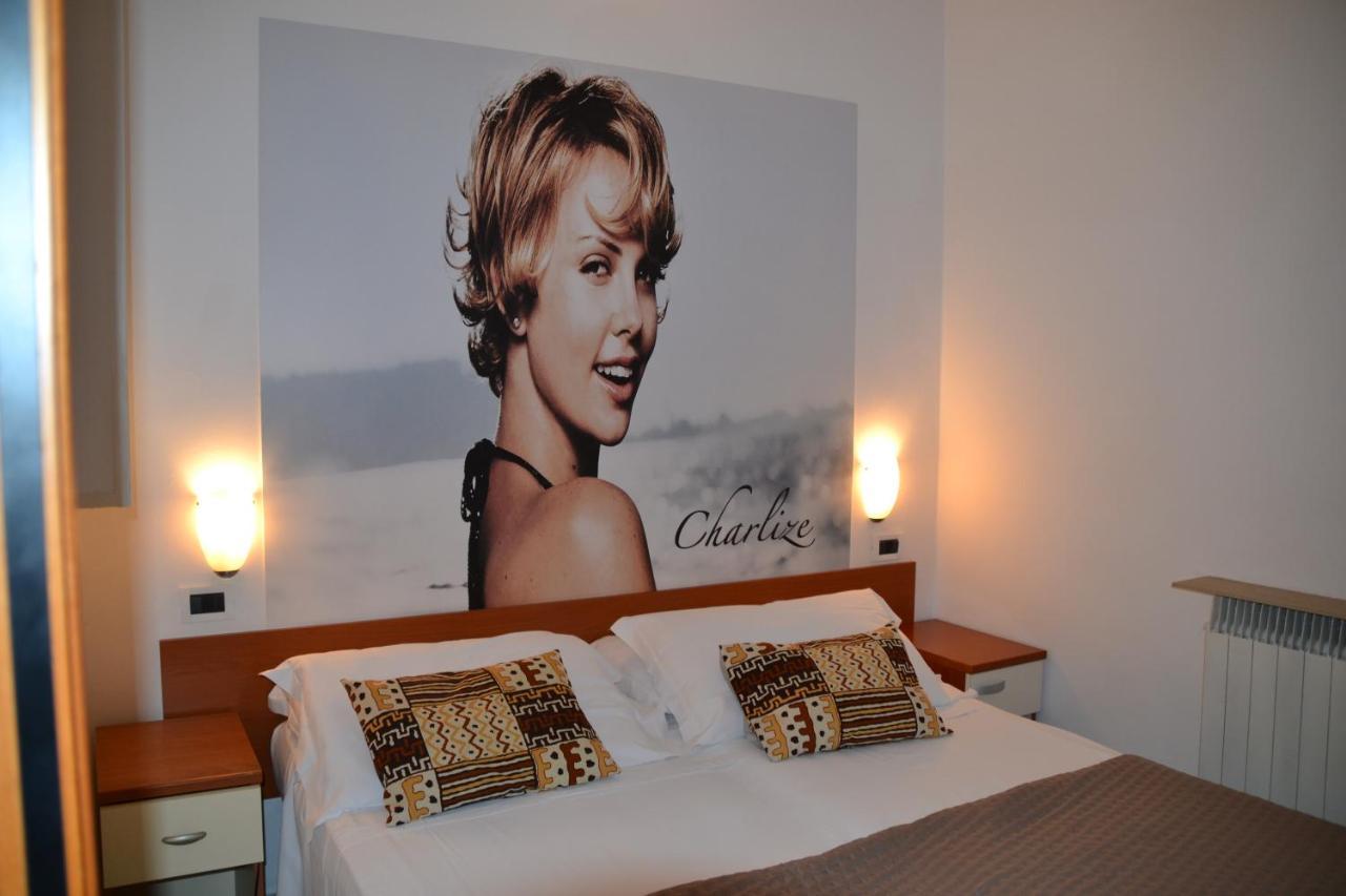 Hotel Villa del Parco Rimini Esterno foto
