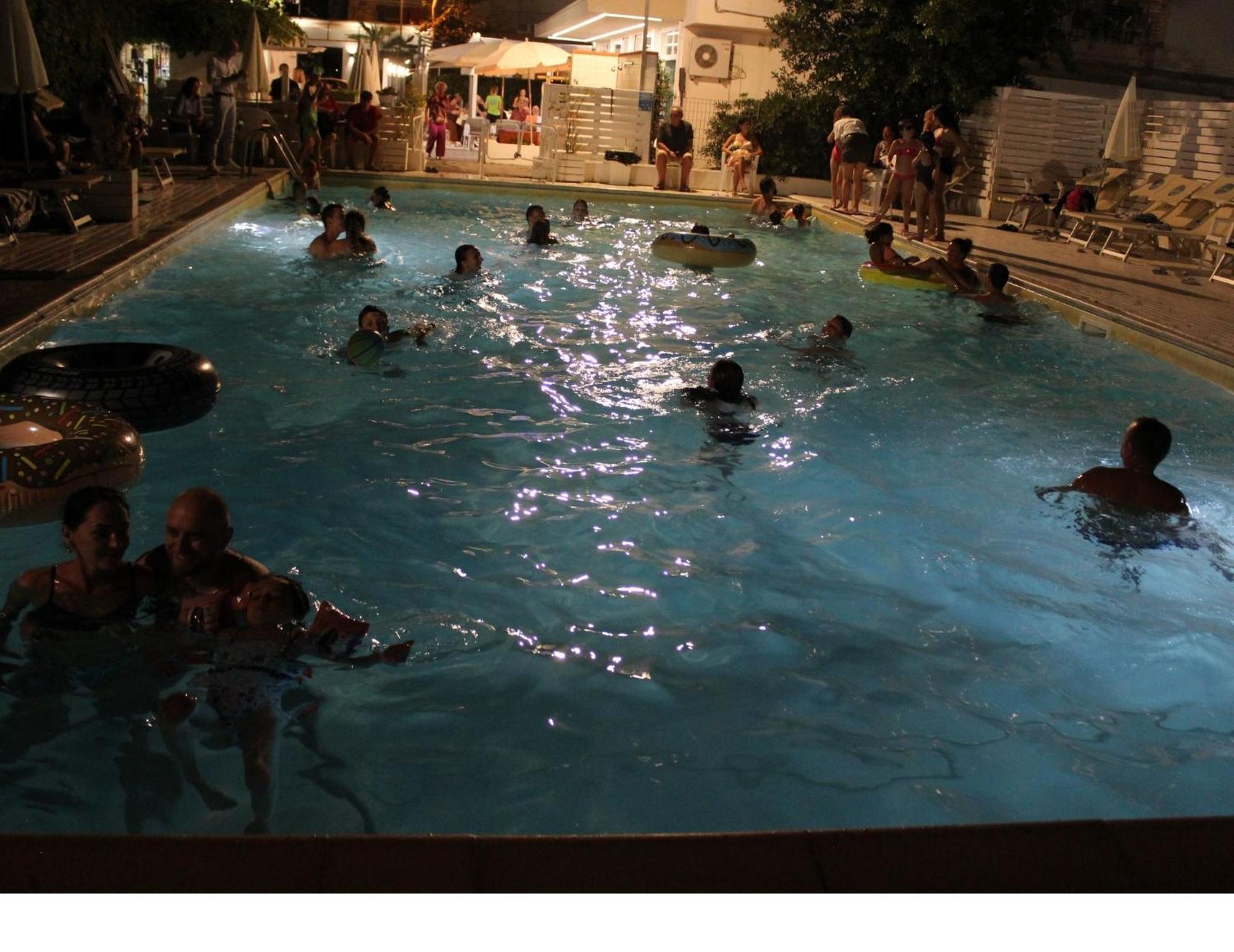 Hotel Villa del Parco Rimini Esterno foto