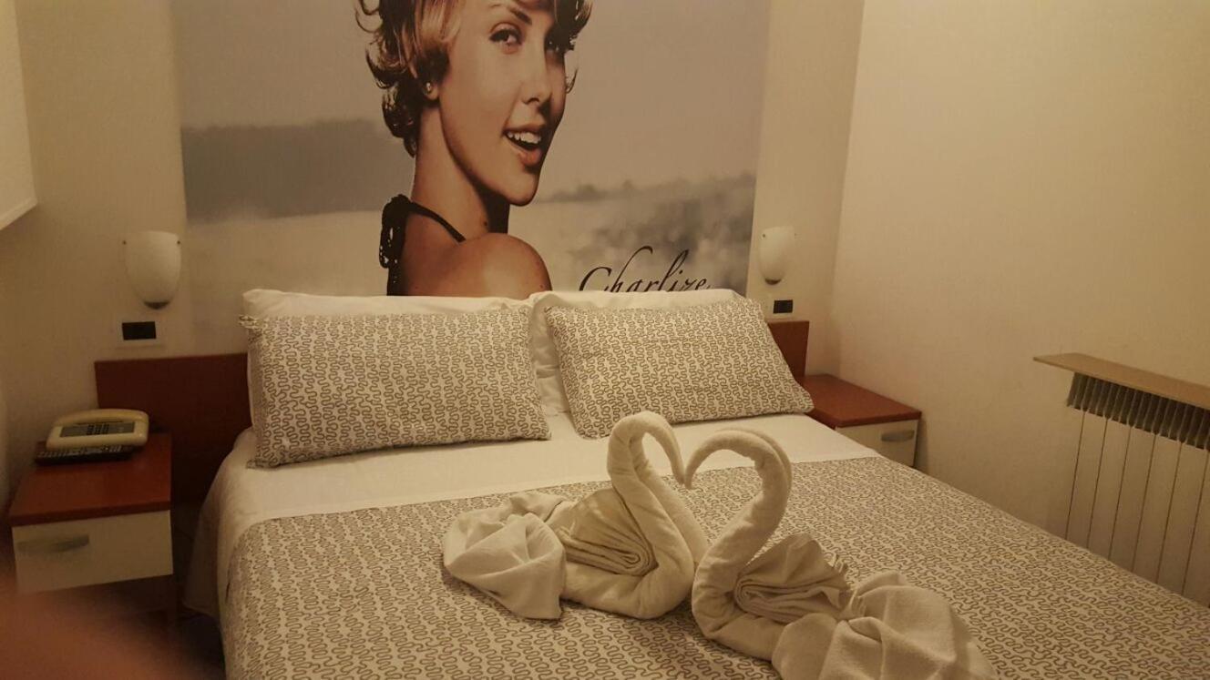 Hotel Villa del Parco Rimini Esterno foto